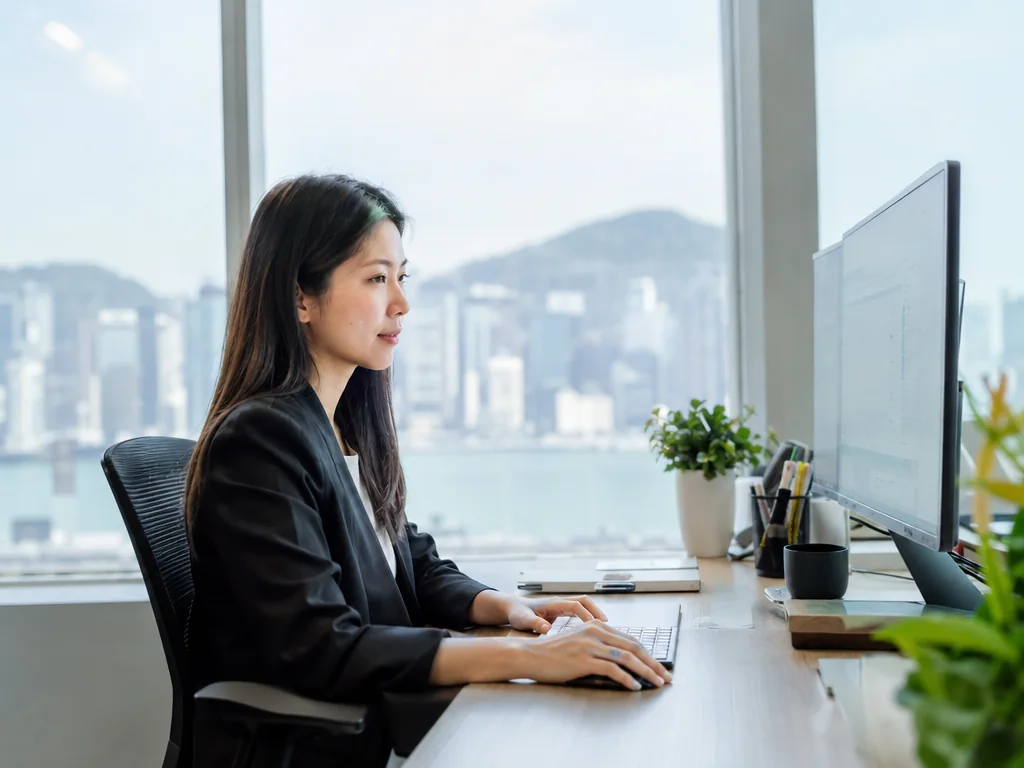 自建電商網站可與 CRM、ERP、庫存及 POS 系統整合